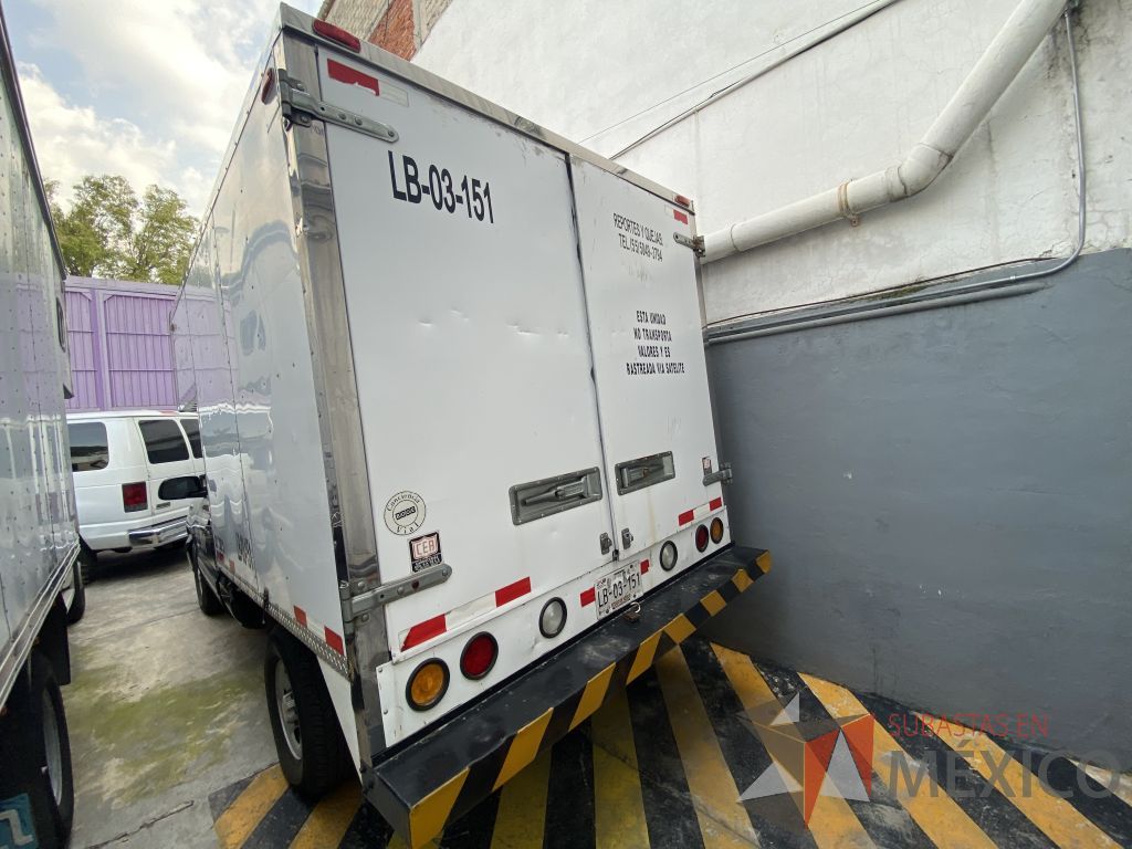 Lote 001 - Camioneta Chevrolet C-20 400 SS, Pick-Up CA, Año 2004 - Imagen 7