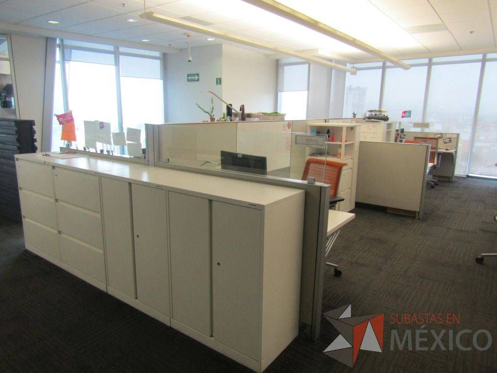 Lote 084 - Estación de trabajo para 6 personas, 2 credenza de 1 cajón,1 espacio para documentos - Imagen 2