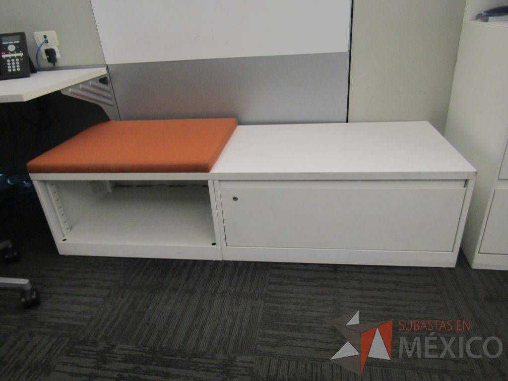 Lote 084 - Estación de trabajo para 6 personas, 2 credenza de 1 cajón,1 espacio para documentos - Imagen 8