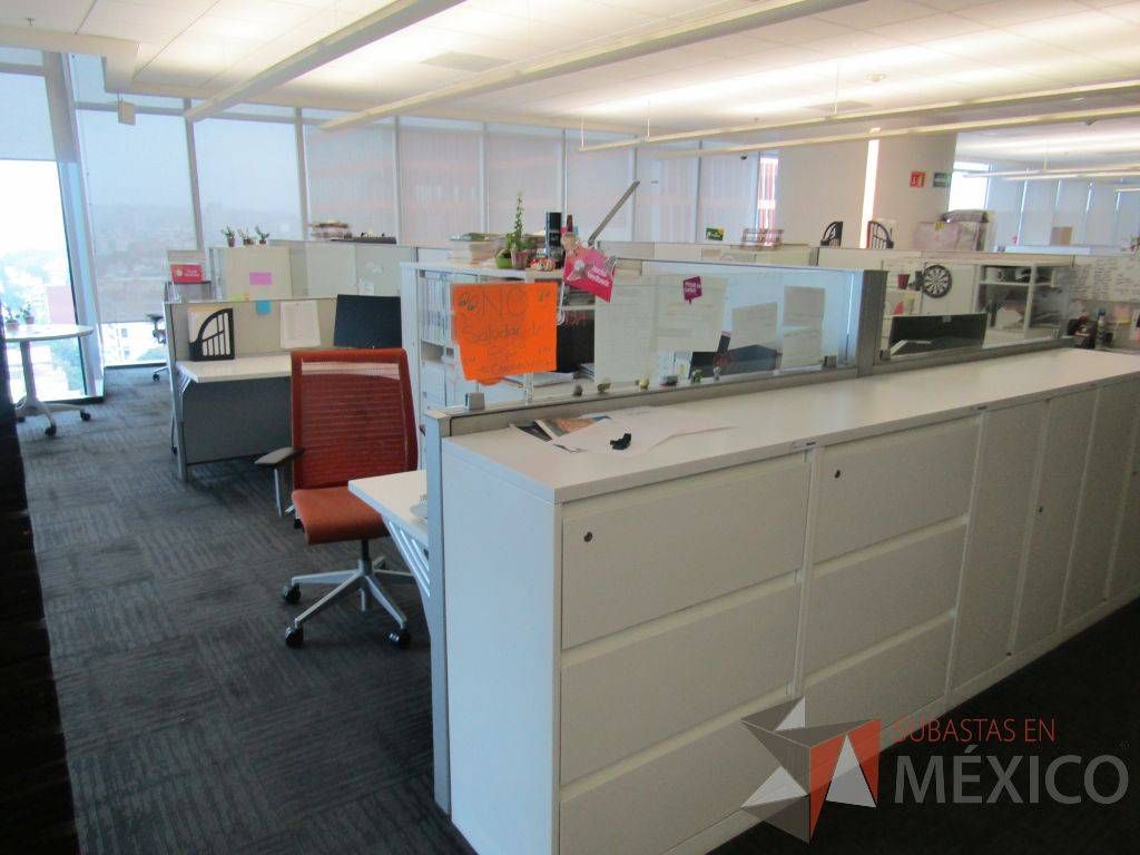 Lote 084 - Estación de trabajo para 6 personas, 2 credenza de 1 cajón,1 espacio para documentos - Imagen 11