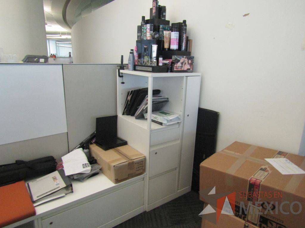 Lote 013 - Estación de trabajo para 3 personas, 1 credenza de 1 cajón,1 espacio para documentos - Imagen 9