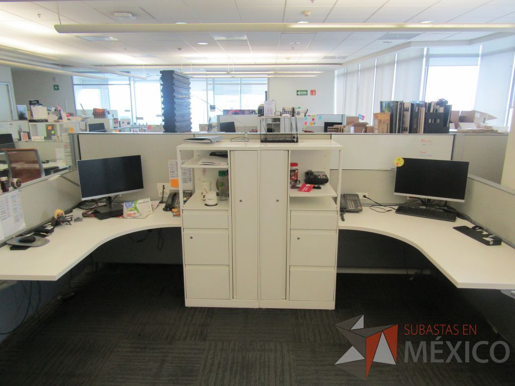 Lote 006 - Estación de trabajo para 4 personas con 1 credenza de 1 cajón y cojín de tela color naranja - Imagen 6