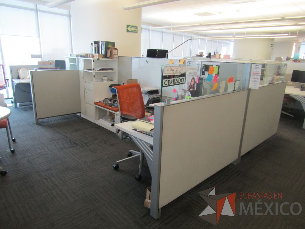 Lote 006 - Estación de trabajo para 4 personas con 1 credenza de 1 cajón y cojín de tela color naranja - Imagen 7