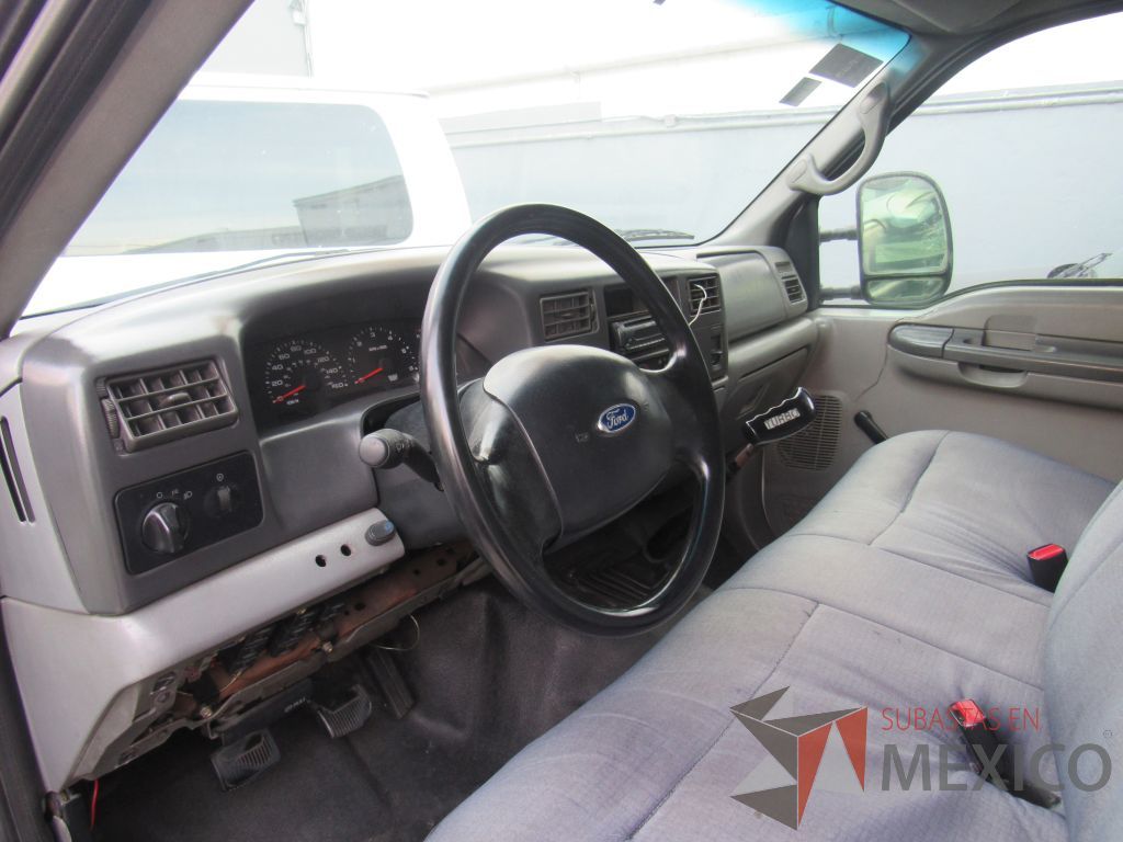 Lote 002 - Camioneta Ford, F-350 XL Super Duty/F350 XL DRT, Año 2003 - Imagen 27