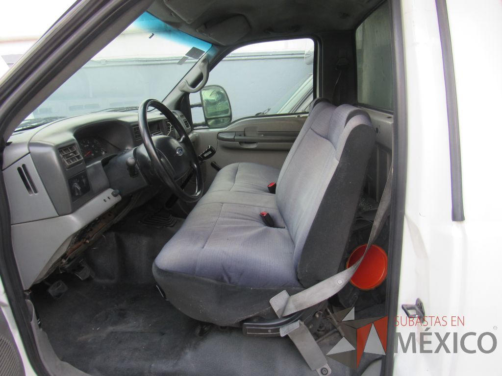 Lote 002 - Camioneta Ford, F-350 XL Super Duty/F350 XL DRT, Año 2003 - Imagen 29