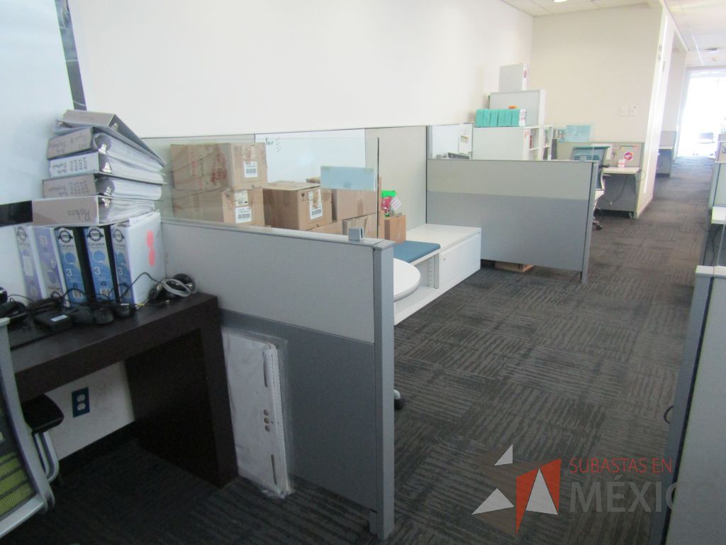 Lote 041 - Estación de trabajo para 2 personas, 2 credenza de 1 cajón,1 espacio para documentos