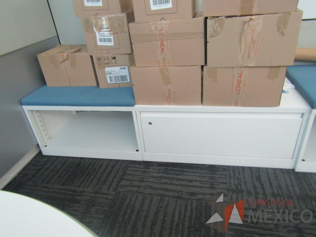 Lote 041 - Estación de trabajo para 2 personas, 2 credenza de 1 cajón,1 espacio para documentos - Imagen 6