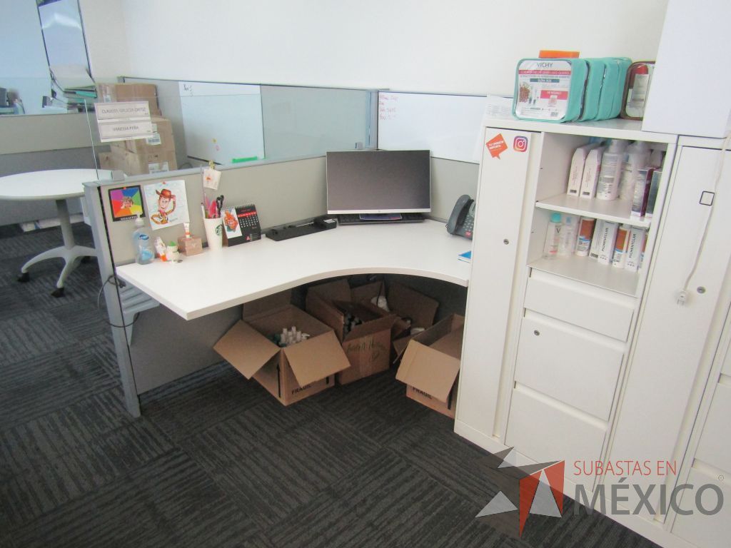 Lote 041 - Estación de trabajo para 2 personas, 2 credenza de 1 cajón,1 espacio para documentos - Imagen 10