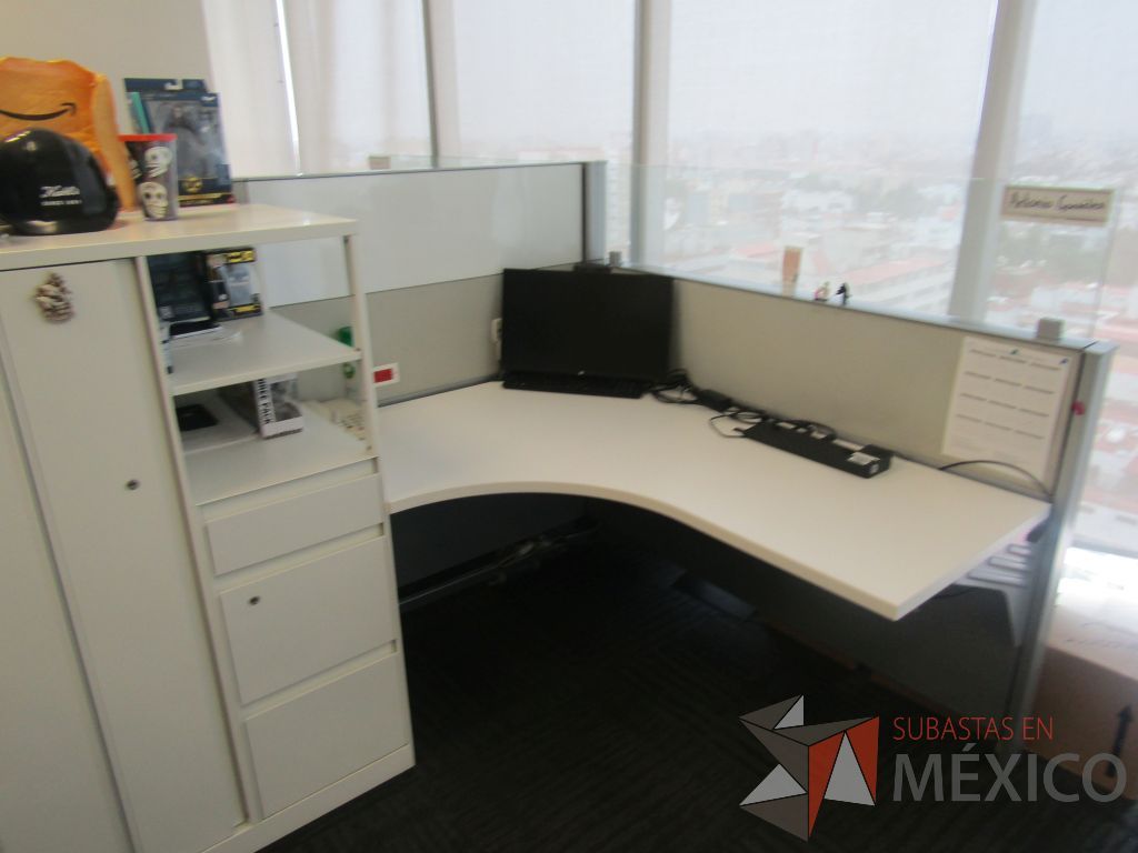 Lote 043 - Estación de trabajo para 7 personas, 1 credenza de 1 cajón,1 espacio para documentos - Imagen 11