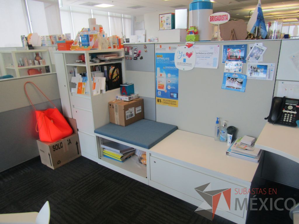 Lote 043 - Estación de trabajo para 7 personas, 1 credenza de 1 cajón,1 espacio para documentos - Imagen 14