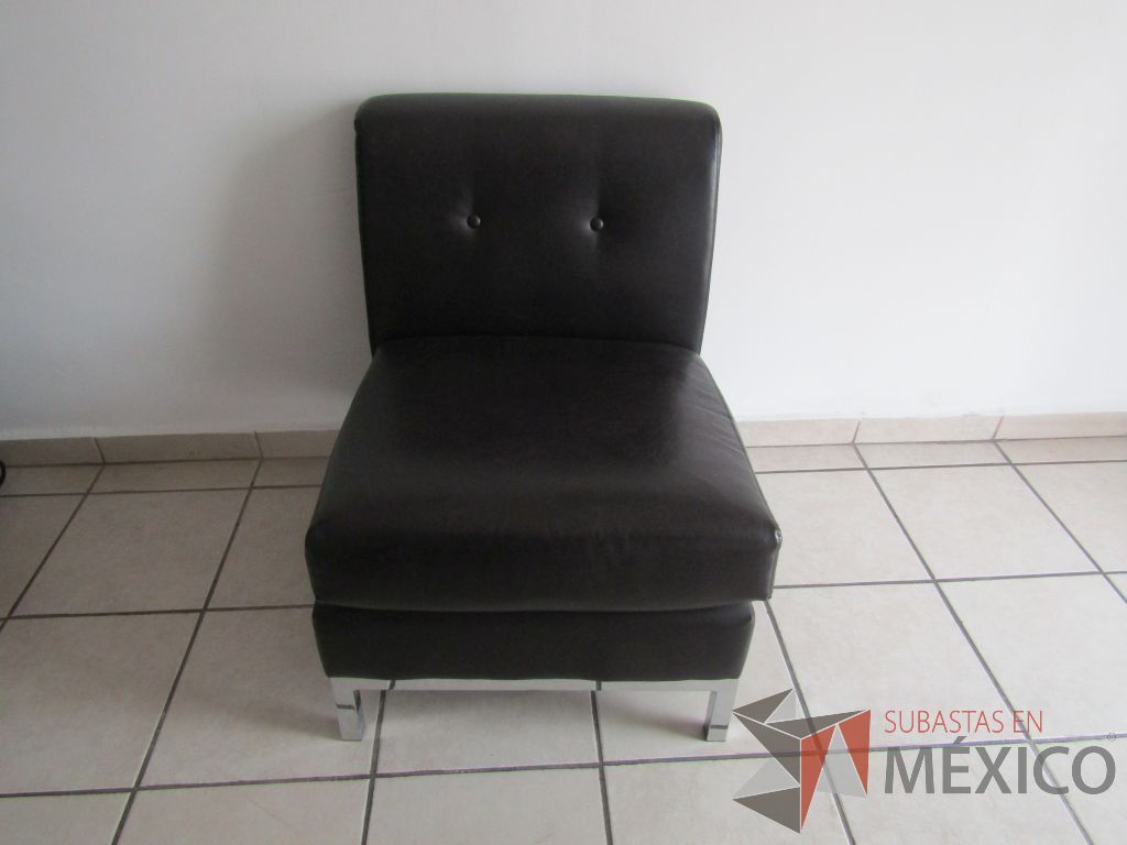 2 Sillones de 1 plaza, tipo piel color negro - Imagen 2