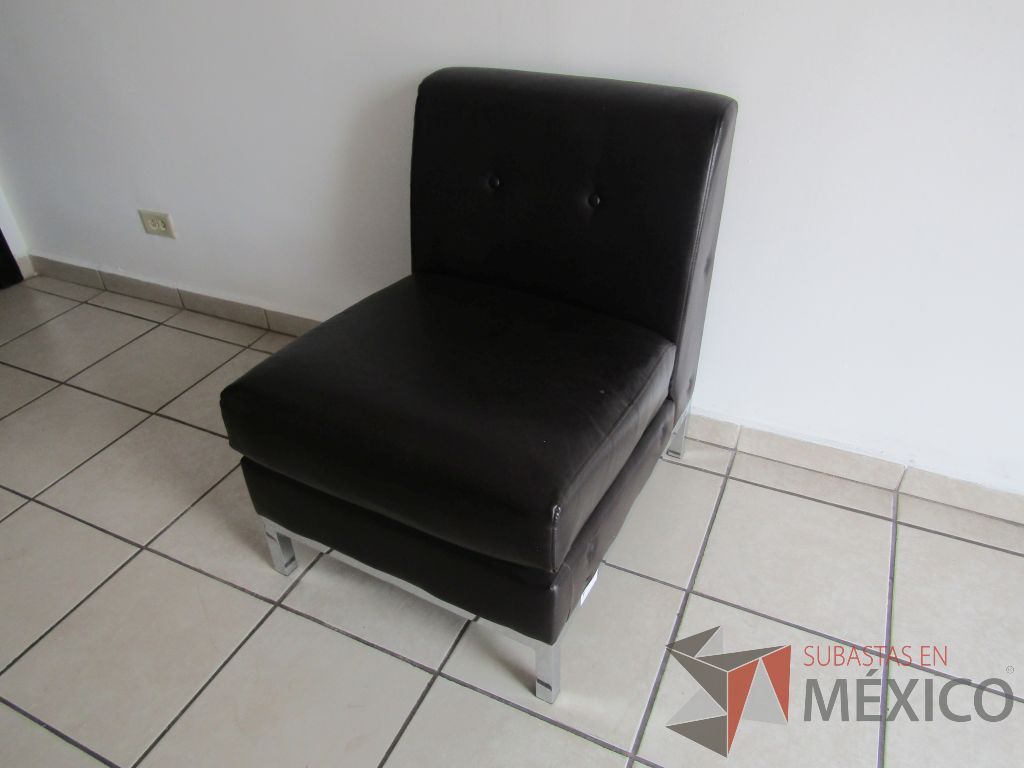 2 Sillones de 1 plaza, tipo piel color negro - Imagen 5