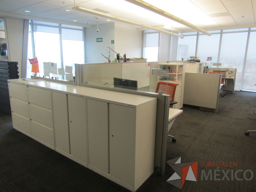 Lote 037 - Estación de trabajo para 6 personas, 2 credenza de 1 cajón,1 espacio para documentos y cojín de tela color naranja - Imagen 2