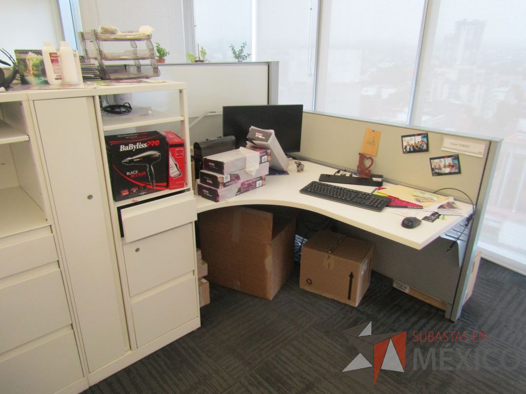 Lote 037 - Estación de trabajo para 6 personas, 2 credenza de 1 cajón,1 espacio para documentos y cojín de tela color naranja - Imagen 5