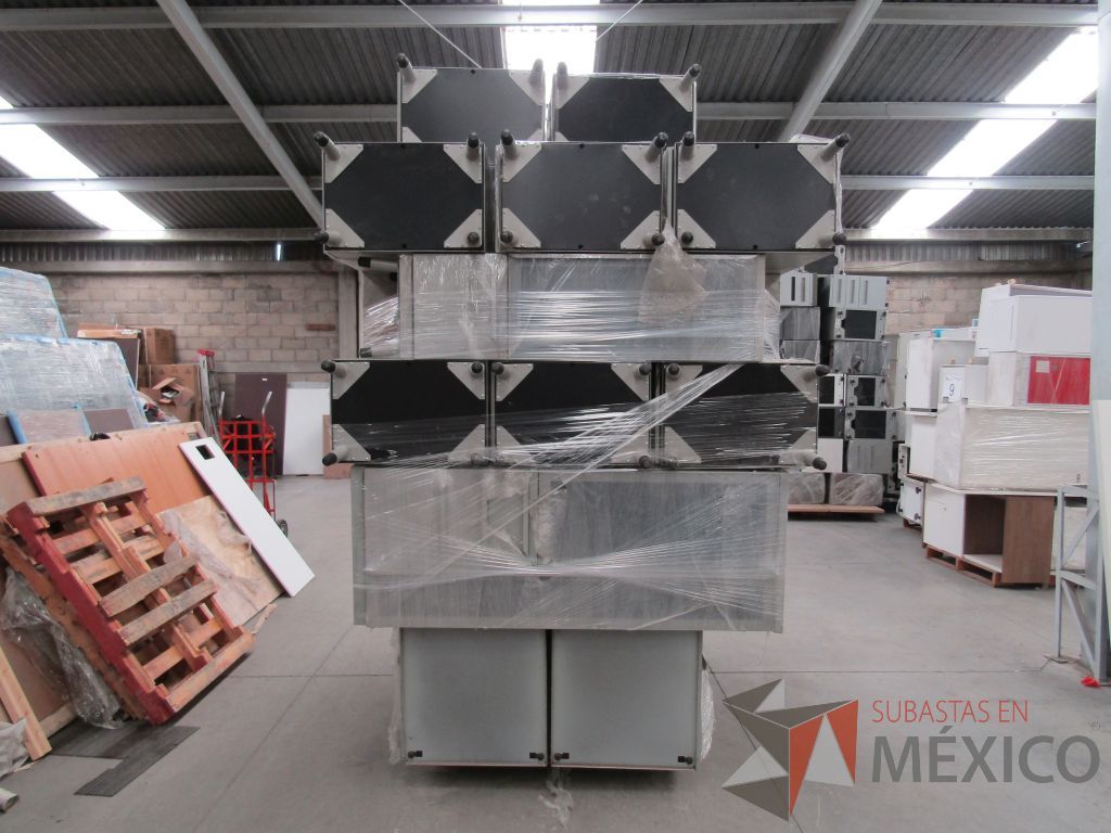 Lote 012 - 19 Piezas de gabinetes de metal 1 puerta con 1 cajón