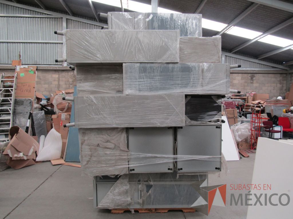 Lote 012 - 19 Piezas de gabinetes de metal 1 puerta con 1 cajón - Imagen 4