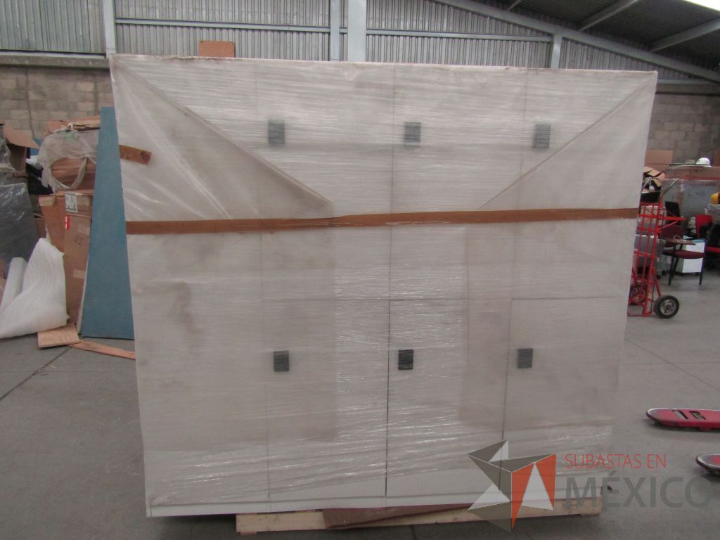 Lote 015 - 2 Piezas de Locker's con 6 puertas con teclado y 1 credenza con 2 puertas
