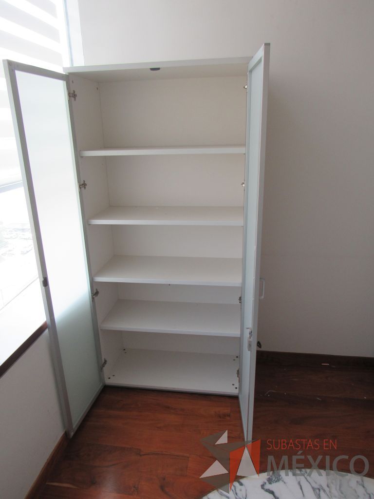 Lote 002 - 2 Gabinetes alto con 2 puerta y 7 entrepaños color blanco - Imagen 5