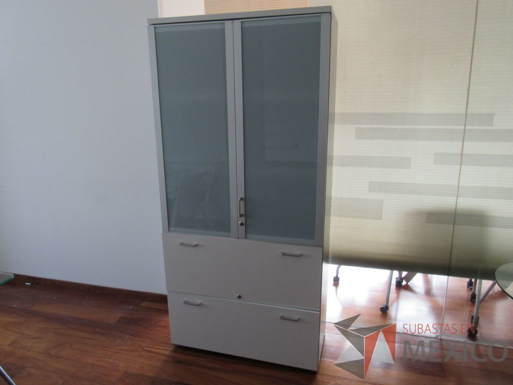 Lote 002 - 2 Gabinetes alto con 2 puerta y 7 entrepaños color blanco - Imagen 15