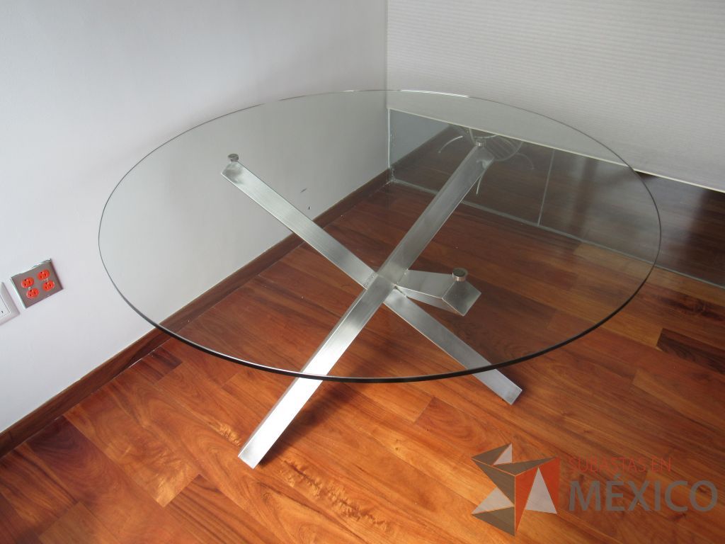 Lote 005 - Mesa de trabajo circular con base metálica y cubierta de vidrio - Imagen 7