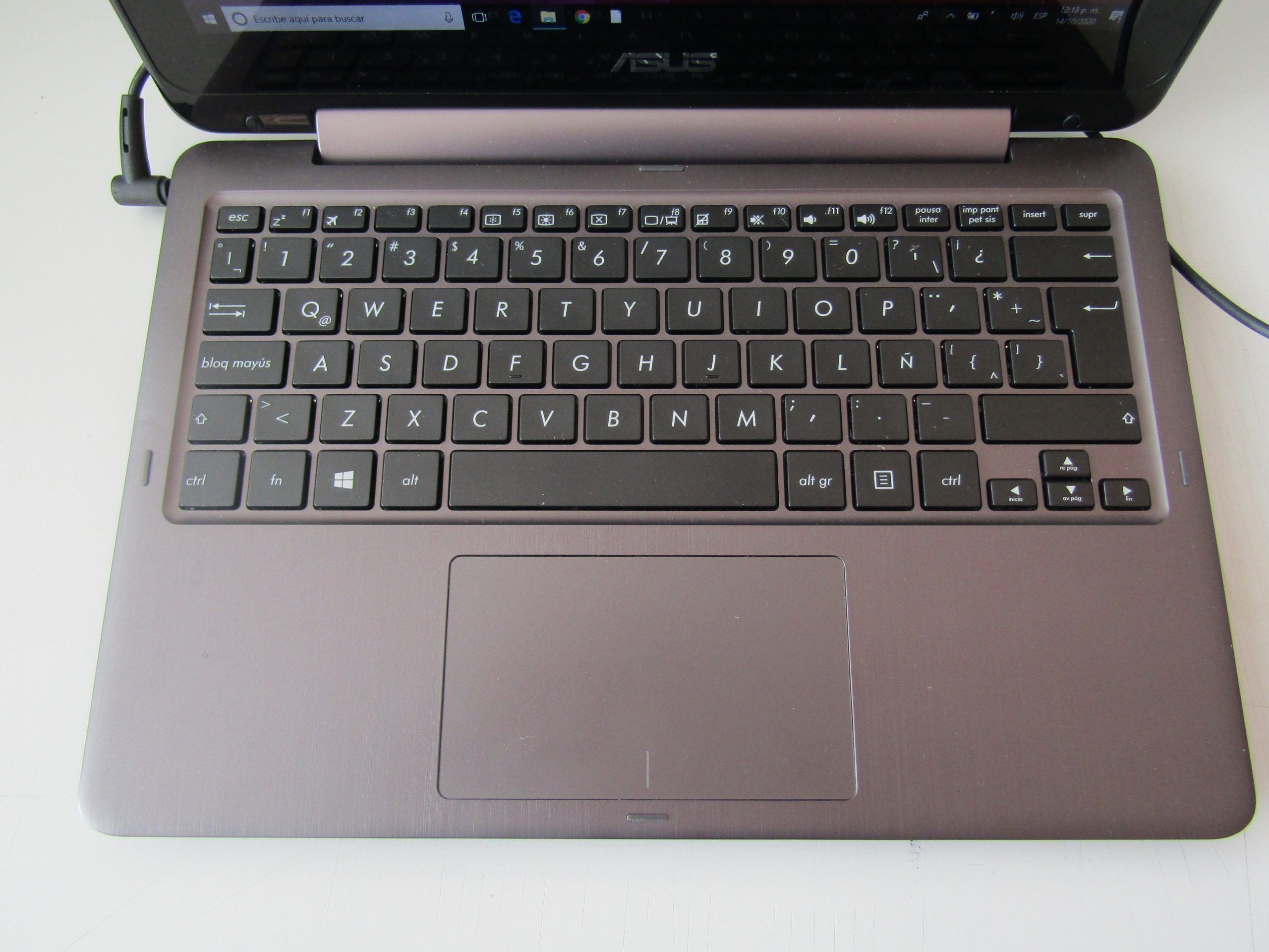Lote 006 - Laptop ASUS, Modelo: TP201SA. , RAM 4.00 GB con cargador - Imagen 2