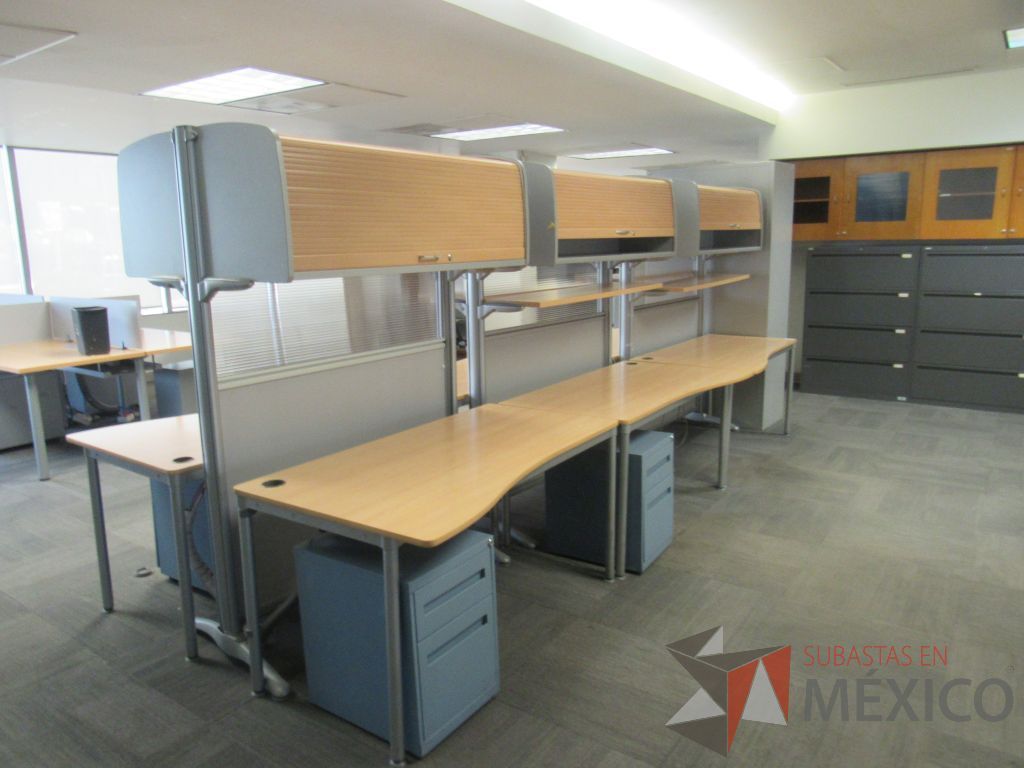 Lote 258 - Estación de trabajo para 6 personas de mampara alta - Imagen 6