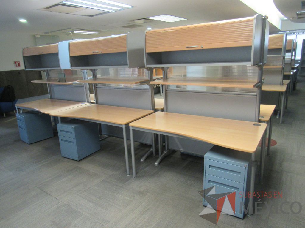 Lote 268 - Estación de trabajo para 6 personas con 6 gavetas - Imagen 8