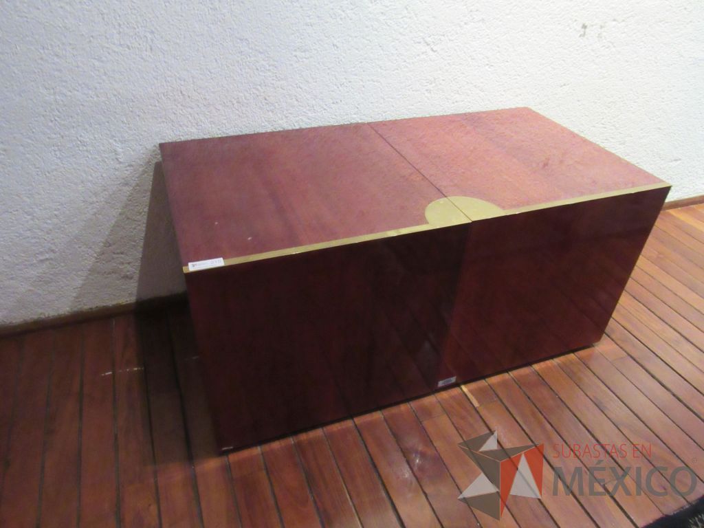 Lote 198a - 2 Revisteros en forma de cubo en madera color vino - Imagen 3