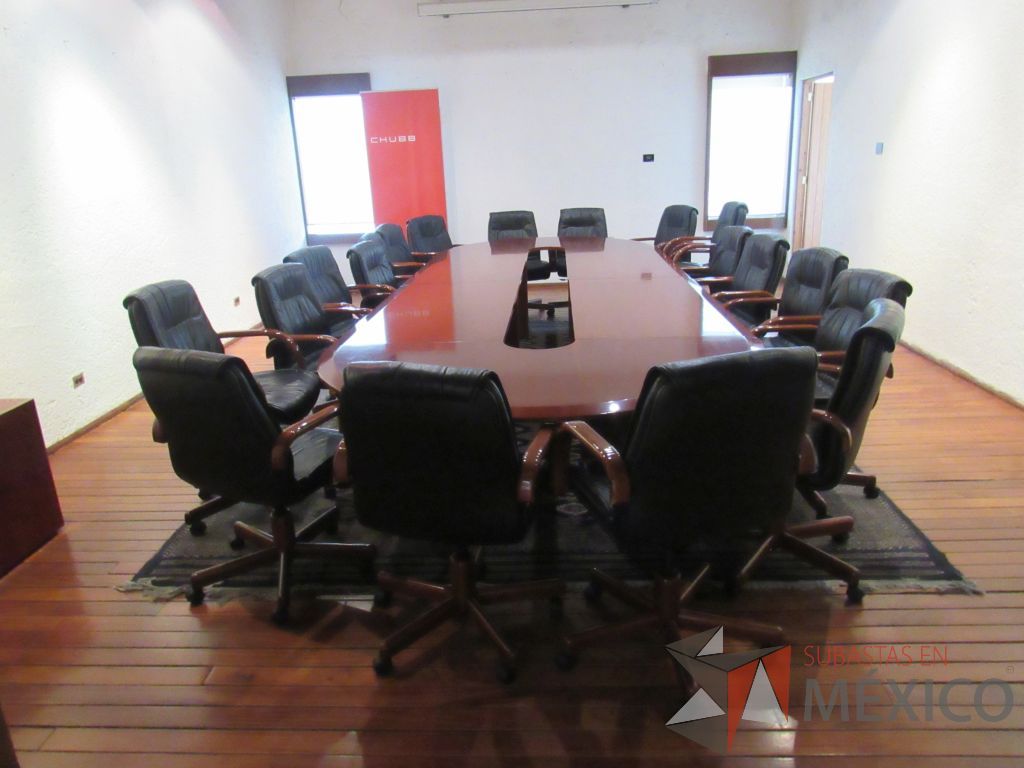 Lote 198 - Mesa de sala de juntas para 16 personas - Imagen 3