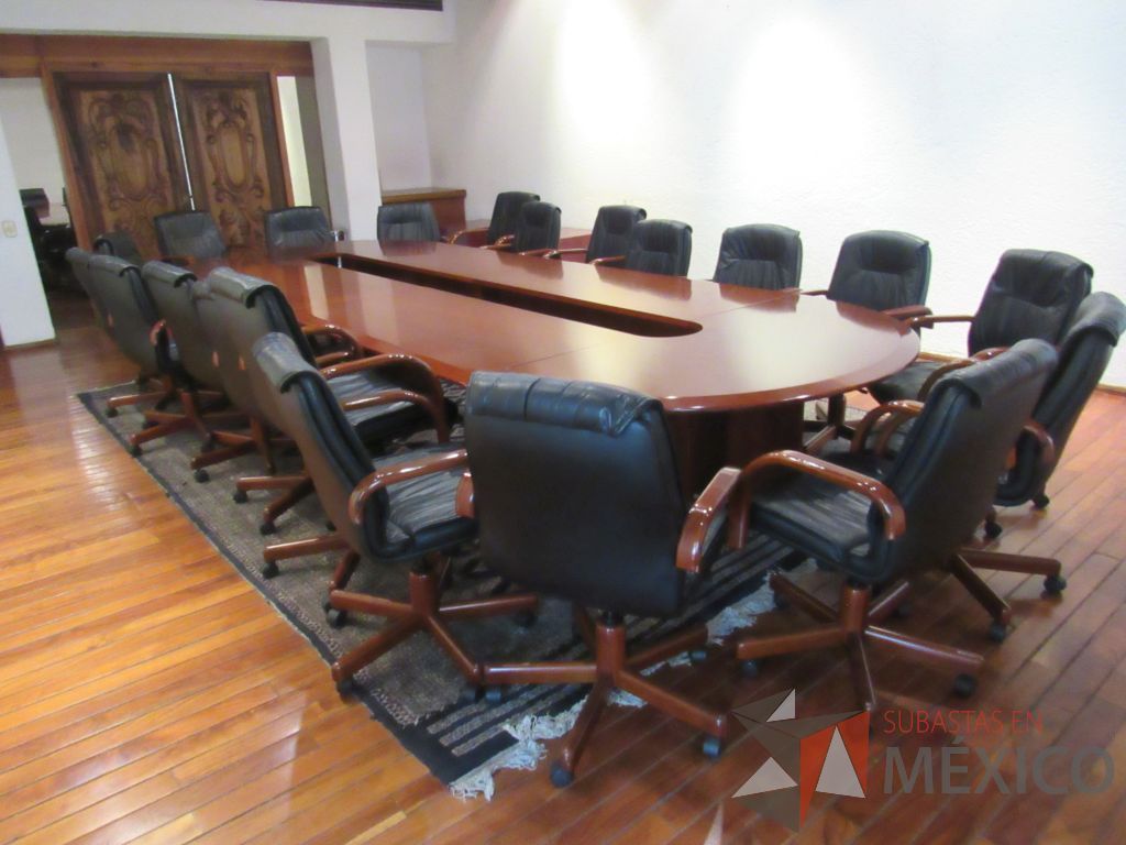 Lote 198 - Mesa de sala de juntas para 16 personas - Imagen 5