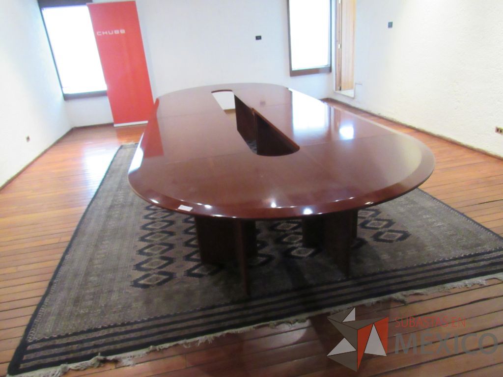 Lote 198 - Mesa de sala de juntas para 16 personas - Imagen 7