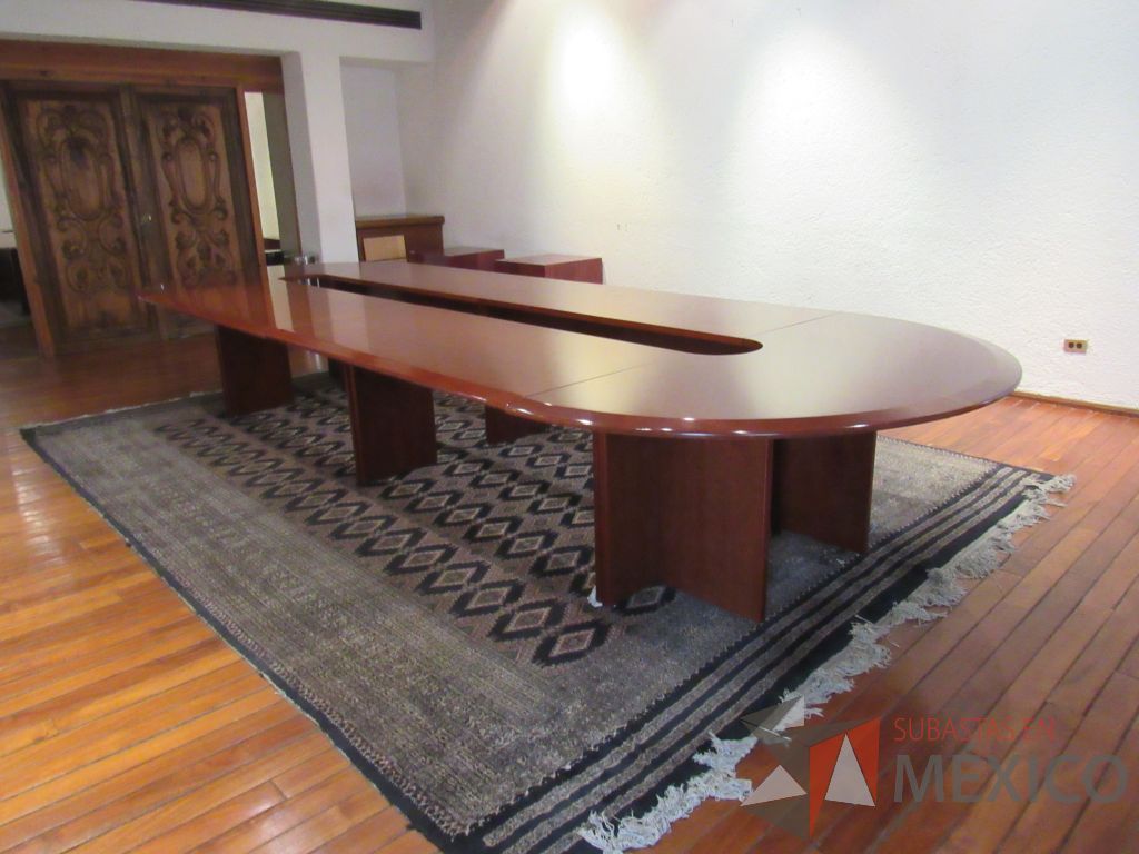 Lote 198 - Mesa de sala de juntas para 16 personas - Imagen 9
