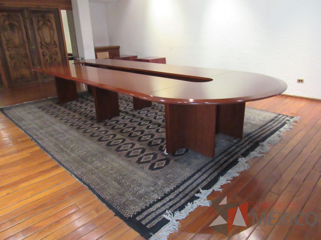 Lote 198 - Mesa de sala de juntas para 16 personas - Imagen 10