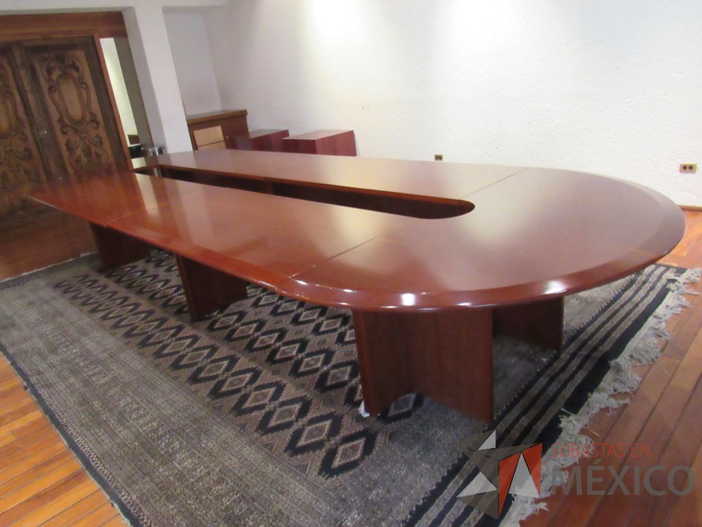 Lote 198 - Mesa de sala de juntas para 16 personas - Imagen 11
