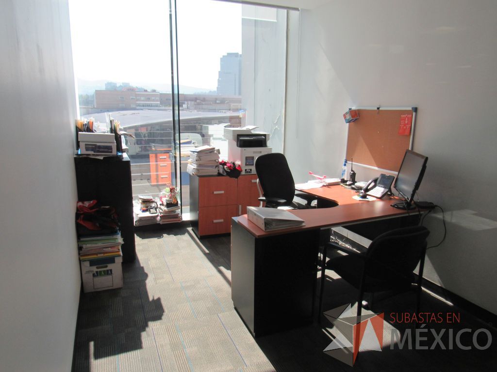 Lote 049 - Oficina Ejecutiva con escritorio en escuadra, Archivero y Credenza - Imagen 4