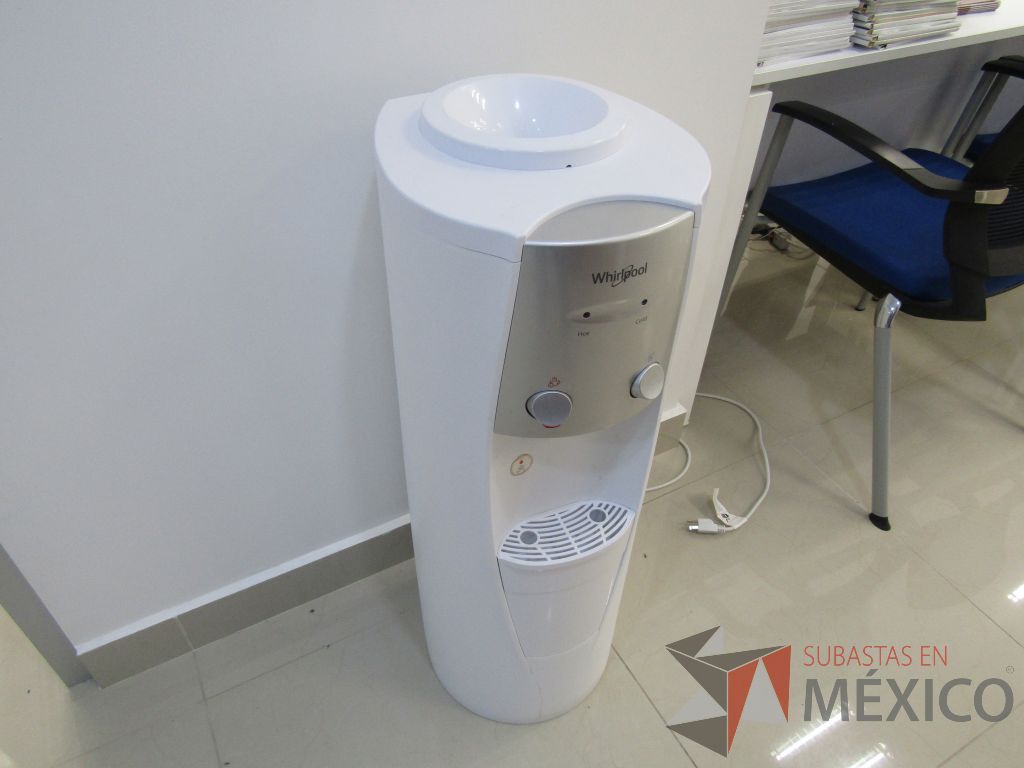Lote 005 - Despachador de agua, Marca: WHIRPOOL, Modelo: WK5012Q - Imagen 4