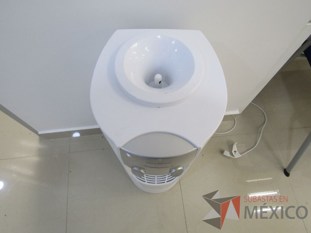 Lote 005 - Despachador de agua, Marca: WHIRPOOL, Modelo: WK5012Q - Imagen 7