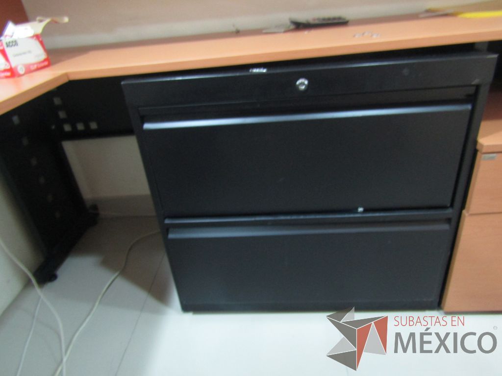 Lote 012 - Archivero horizontal metálico de 2 cajones color negro