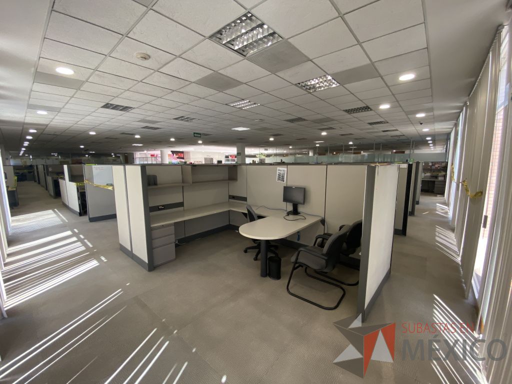 Lote 015 - Estación de trabajo para 13 personas de mampara alta con 13 gavetas - Imagen 5
