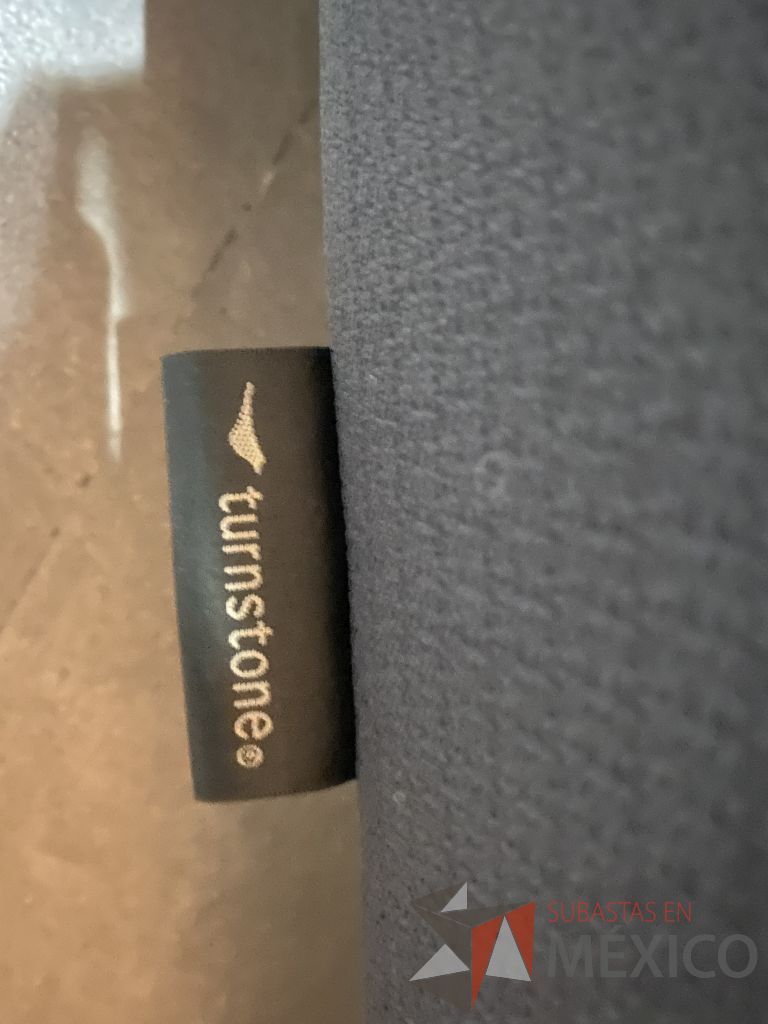 Lote 002 - Sillón de 1 plaza, asiento y respaldo color en tela color gris - Imagen 8