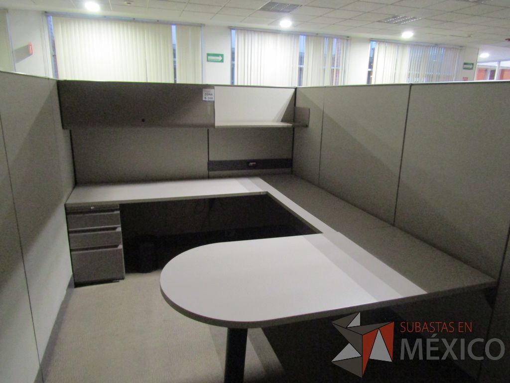 Lote 003 - Estación de trabajo para 9 personas con mampara alta - Imagen 20