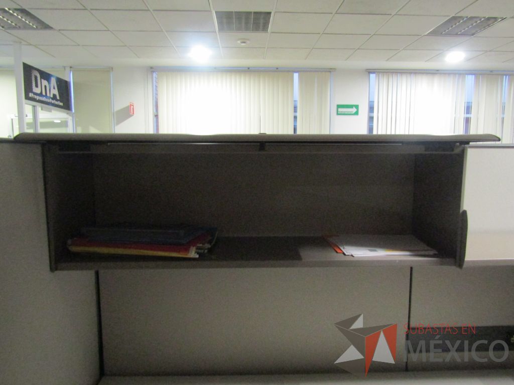 Lote 003 - Estación de trabajo para 9 personas con mampara alta - Imagen 24