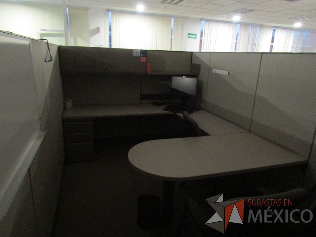 Lote 003 - Estación de trabajo para 9 personas con mampara alta - Imagen 27