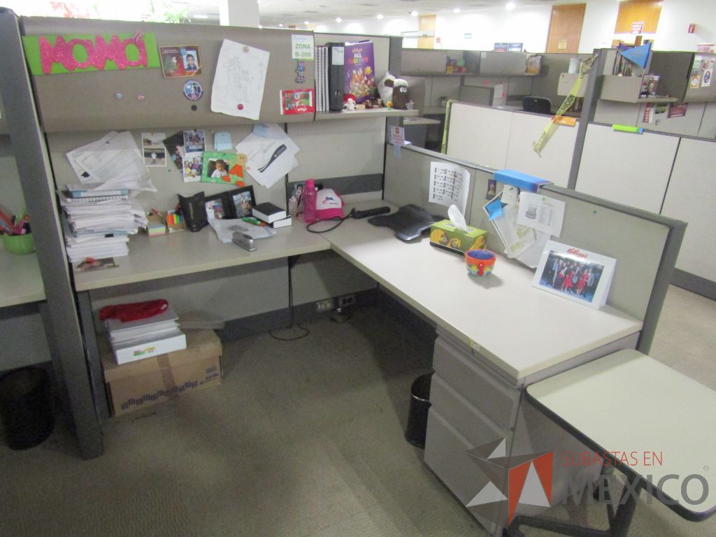 Lote 012 - Estación de trabajo para 2 personas de mampara alta con 2 gavetas - Imagen 7