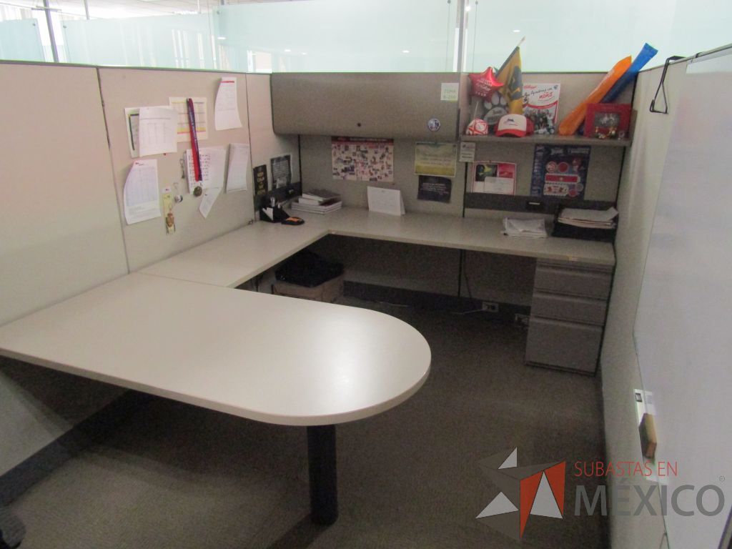 Lote 012 - Estación de trabajo para 2 personas de mampara alta con 2 gavetas - Imagen 17