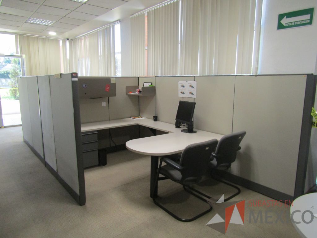 Lote 020 - Estación de trabajo para 2 personas con mampara alta con 2 gavetas - Imagen 8