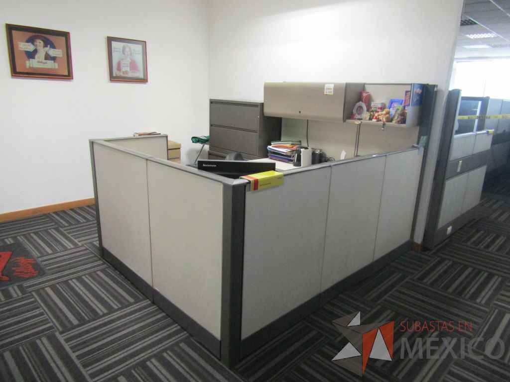 Lote 028 - Estación de trabajo para 1 personas de mampara alta con 1 gaveta - Imagen 7