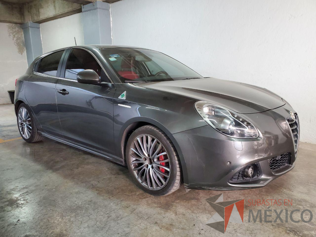 Lote 001 - Alfa Romeo Giulietta Quadrifoglio Verde AT, Año 2016