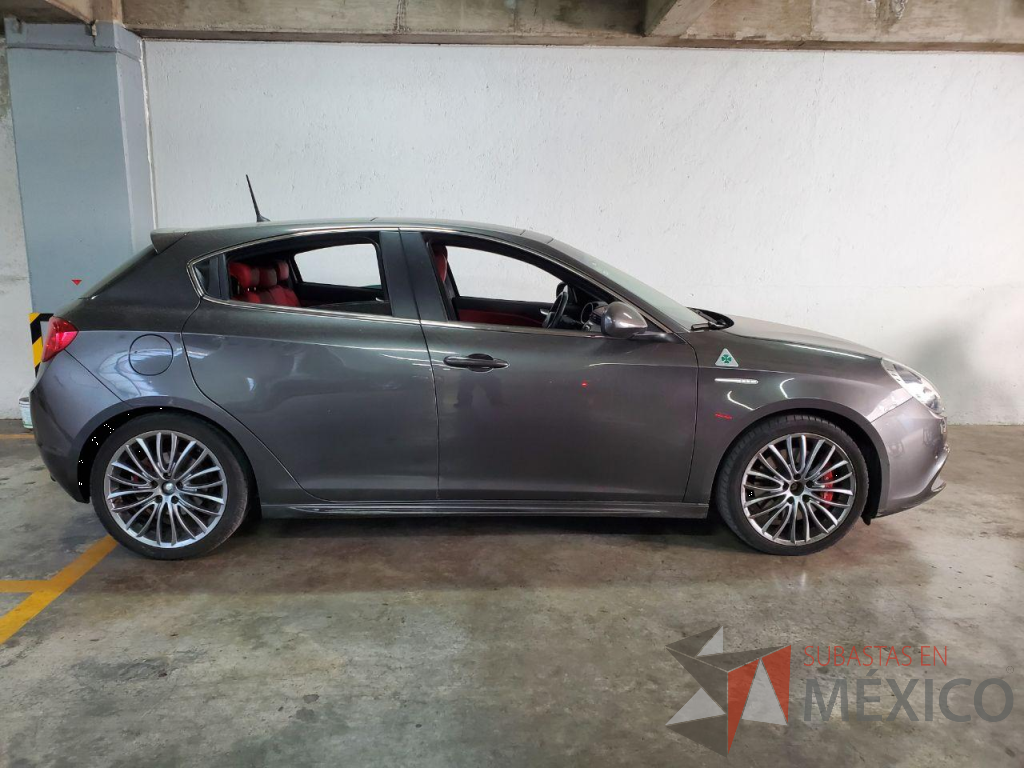 Lote 001 - Alfa Romeo Giulietta Quadrifoglio Verde AT, Año 2016 - Imagen 33