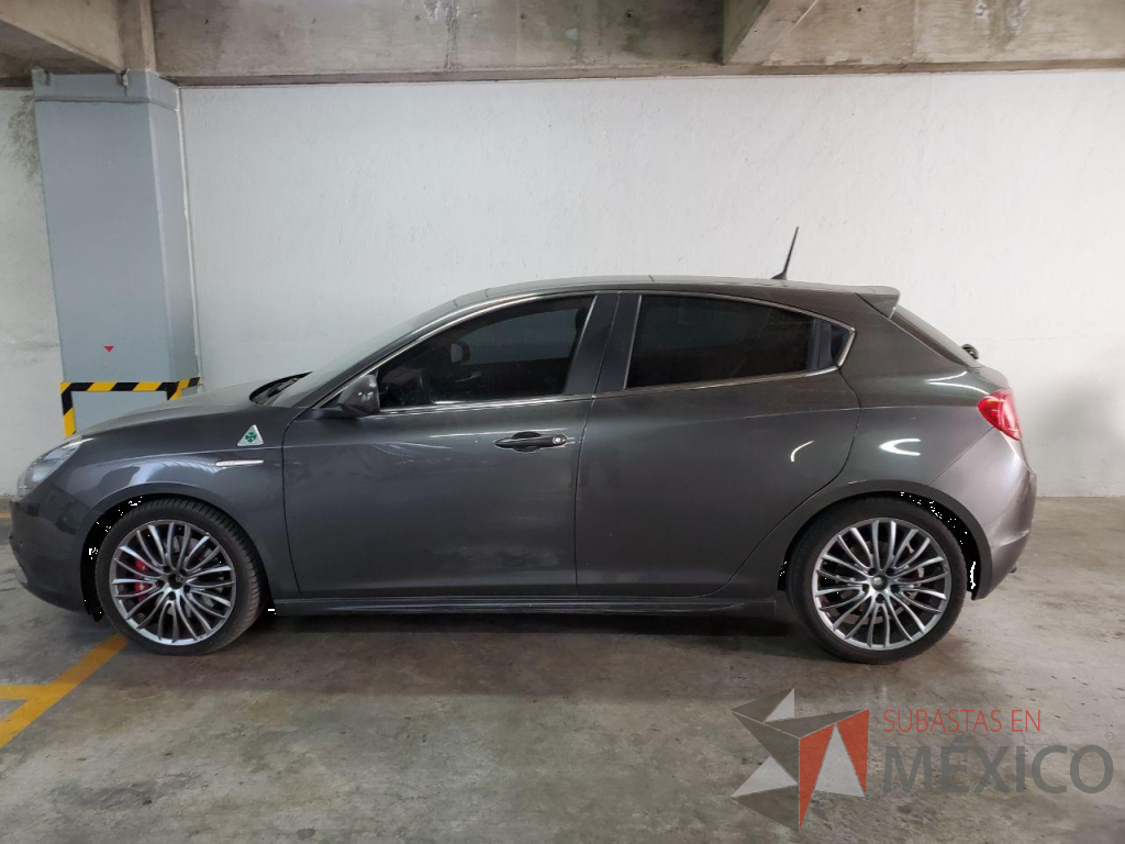 Lote 001 - Alfa Romeo Giulietta Quadrifoglio Verde AT, Año 2016 - Imagen 32